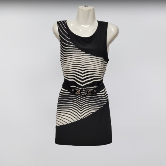 Sleeveless Black and White Abstract Print Top Size 8 - Picture 11 of 11